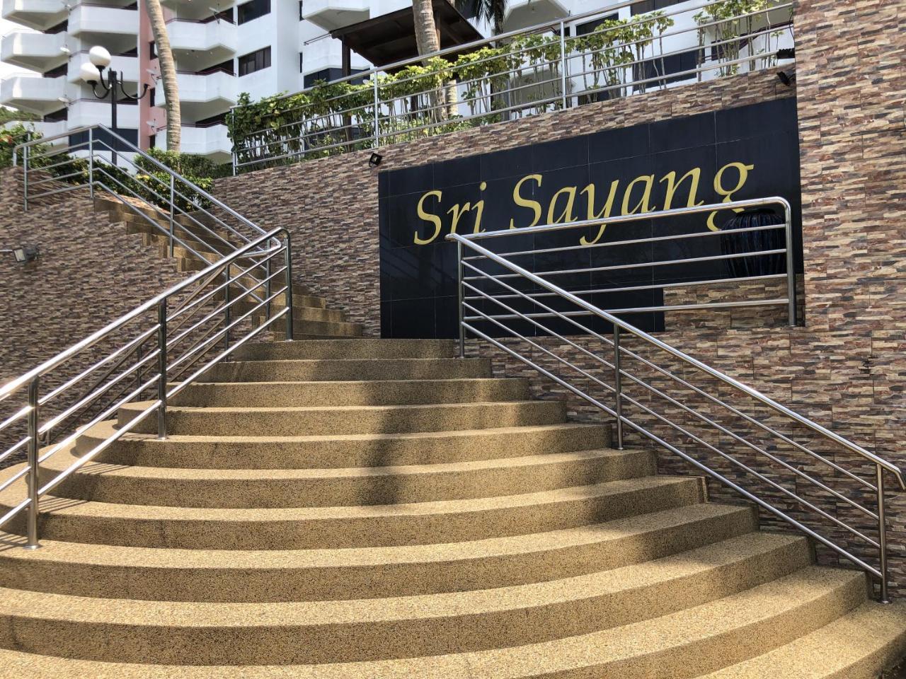 Susie'S Resort Seaview Suites At Sri Sayang باتو فيرينغي المظهر الخارجي الصورة