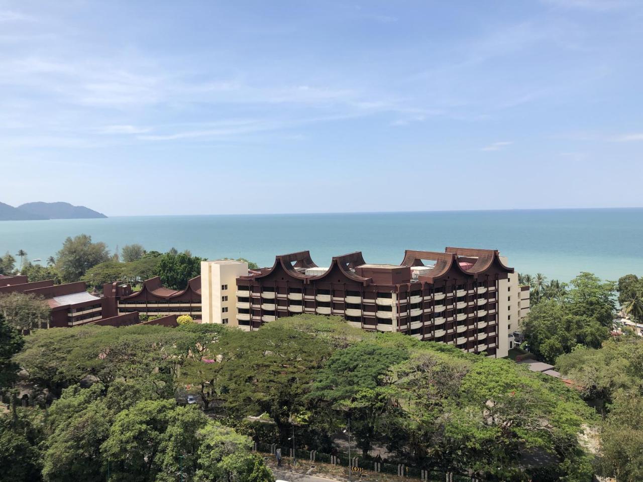 Susie'S Resort Seaview Suites At Sri Sayang باتو فيرينغي المظهر الخارجي الصورة